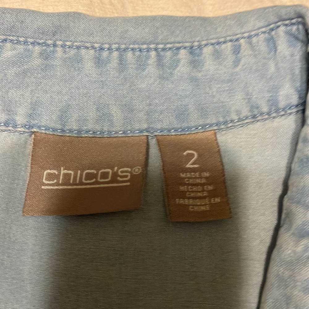 Blue chambray button down, great wardrobe basic. - Picture 3 of 6